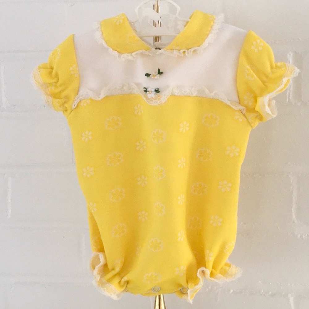 Classic Vintage Yellow One-Piece Summer Baby Girl Romper With Collar Size 3M